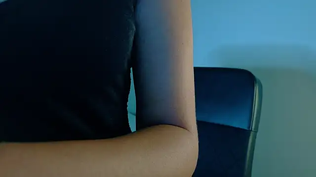 AmmyRouse   online show from 03-13-26, 11:37