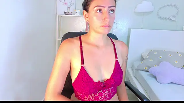 Snapshot of AmmyRouse__ chatting on 02-03-26, 11:04 AmmyRouse online show from 02-03-26, 11:04