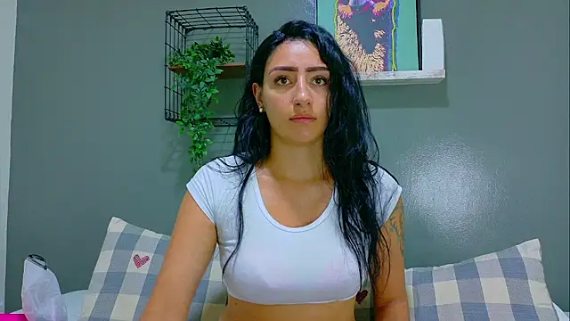 AmmyRouse   online show from 04-15-26, 09:26