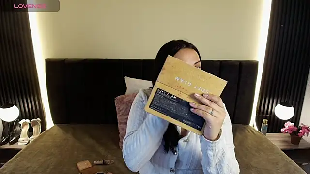 IvonneRoss  online show from 03-12-26, 11:58