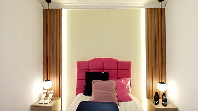 IvonneRoss  online show from 02-19-26, 11:51