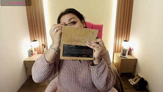 IvonneRoss  online show from 04-13-26, 11:58