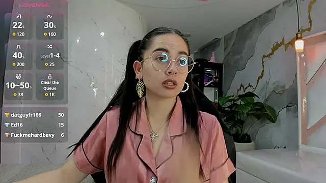Qetsyah tf online show from 04-30-26, 01:29