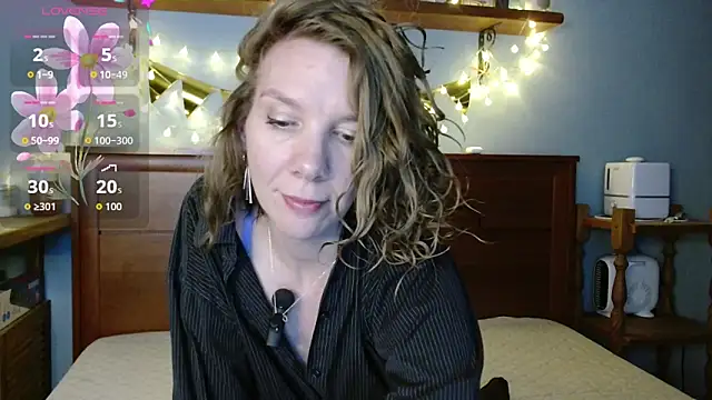 Daisy Lovely online show from 04-10-26, 05:14