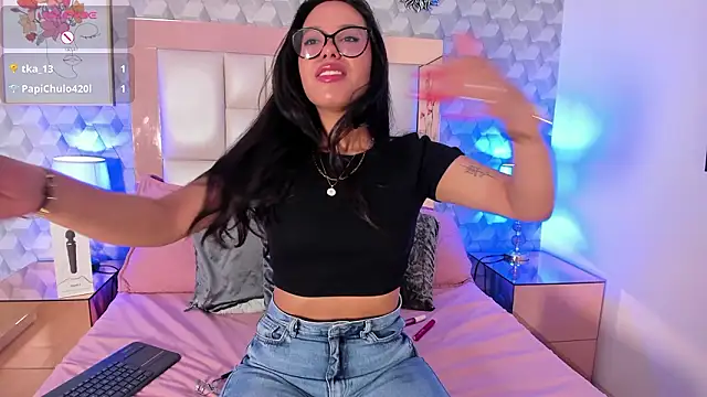 Snapshot of Rose_Allure chatting on 02-11-26, 11:43 Rose Allure online show from 02-11-26, 11:43