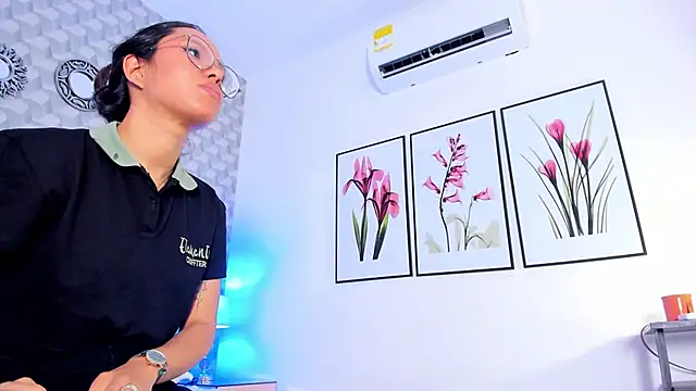 Snapshot of Rose_Allure chatting on 01-31-26, 07:12 Rose Allure online show from 01-31-26, 07:12