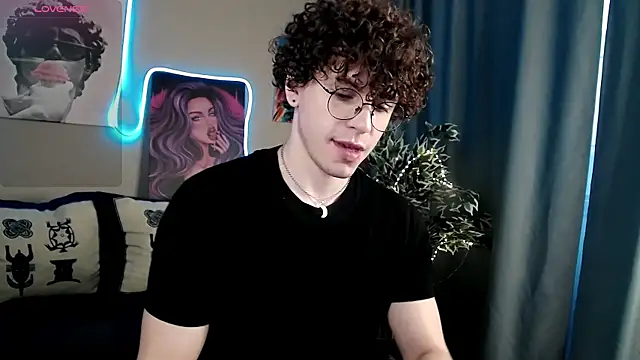 TylerGibson online show from 04-10-26, 04:30