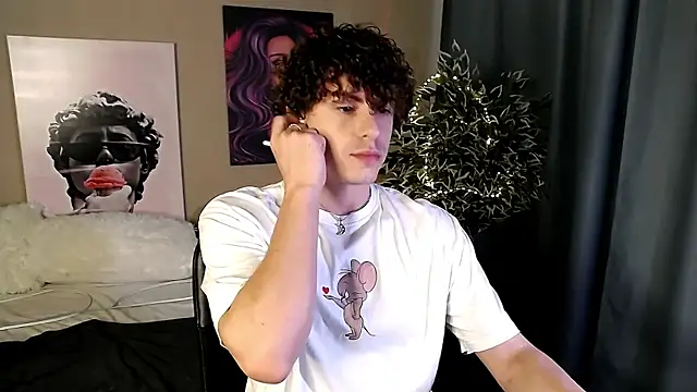 TylerGibson online show from 06-04-26, 03:55