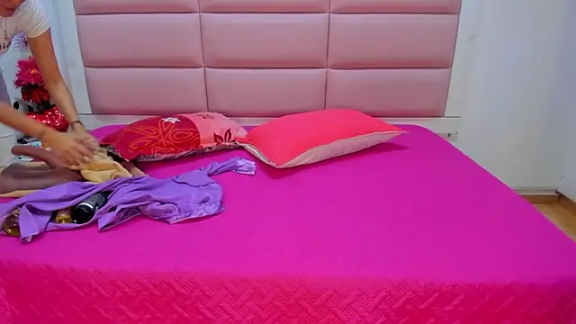 Catalinna 03 online show from 04-14-26, 12:43