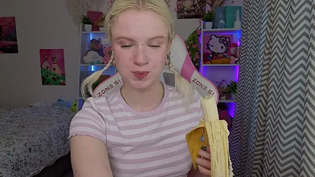 Mia WaterFall online show from 05-06-26, 03:32