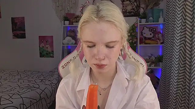 Mia WaterFall online show from 06-02-26, 03:17