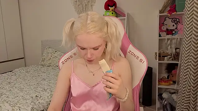 Mia WaterFall online show from 03-15-26, 03:13