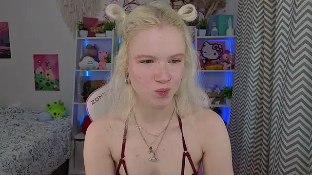 Mia WaterFall online show from 05-08-26, 03:21
