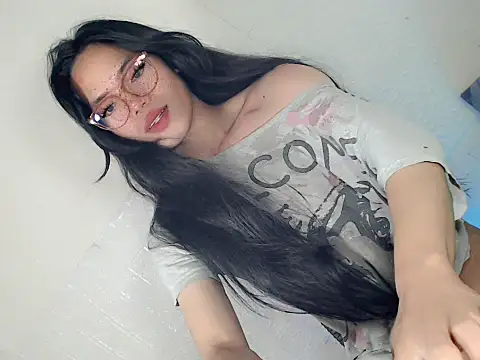 Urhotfucking veronica1 online show from 03-28-26, 11:44