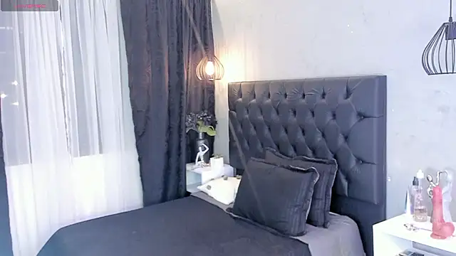 isabella nowa online show from 03-24-26, 12:05