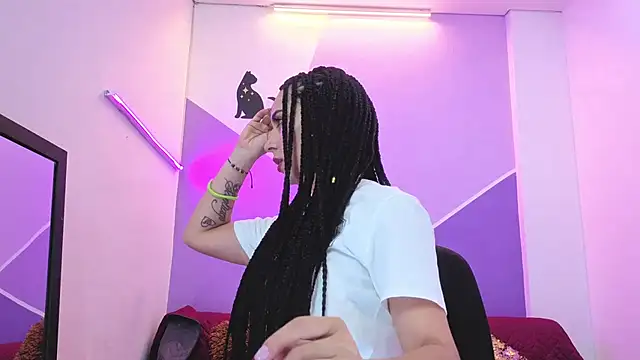 Analuciaa  online show from 02-04-26, 03:56