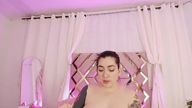 KathiaJenner online show from 04-26-26, 10:34