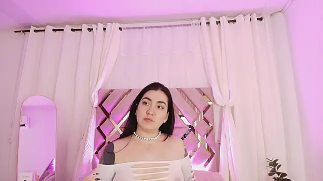 KathiaJenner online show from 04-23-26, 12:00