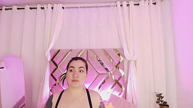 KathiaJenner online show from 04-24-26, 11:45