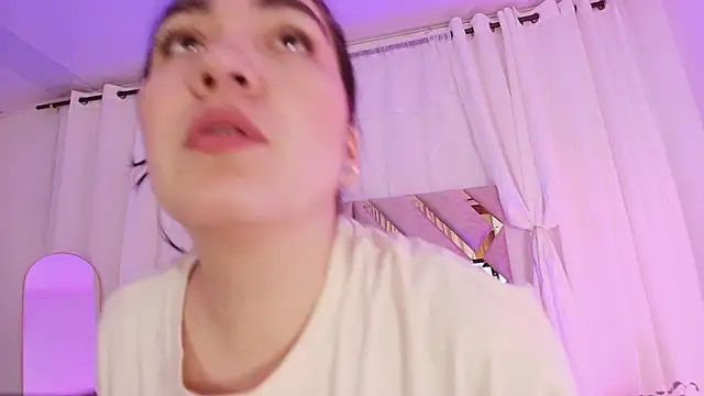 KathiaJenner online show from 05-26-26, 10:57