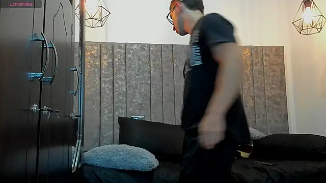 Calvin Hunter online show from 03-20-26, 01:06