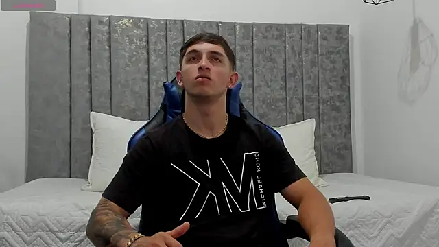 Calvin Hunter online show from 04-01-26, 03:08