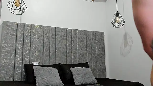 Snapshot of Calvin_Hunter chatting on 02-19-26, 11:01 Calvin Hunter online show from 02-19-26, 11:01