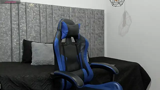 Calvin Hunter online show from 04-14-26, 02:49