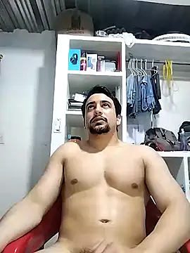 Snapshot of AxelWhitte chatting on 05-08-26, 05:06 AxelWhitte online show from 05-08-26, 05:06