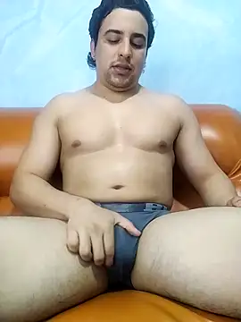 Snapshot of AxelWhitte chatting on 02-23-26, 06:08 AxelWhitte online show from 02-23-26, 06:08