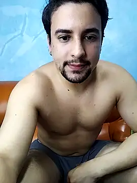 Snapshot of AxelWhitte chatting on 02-14-26, 07:03 AxelWhitte online show from 02-14-26, 07:03