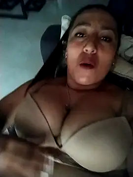 Snapshot of agathaklein chatting on 02-27-26, 02:39 agathaklein online show from 02-27-26, 02:39