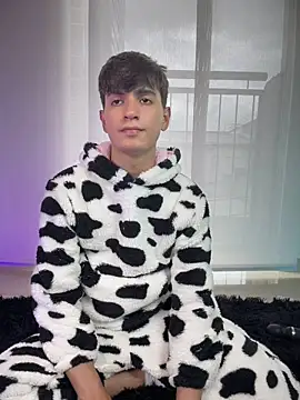 Naim TheKing online show from 04-08-26, 08:32