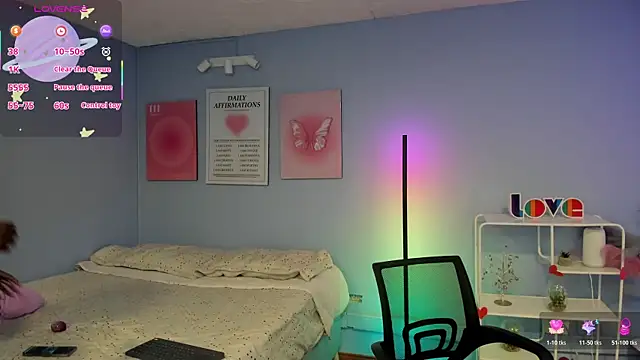 Snapshot of naomi_campell chatting on 02-28-26, 11:43 naomi campell online show from 02-28-26, 11:43