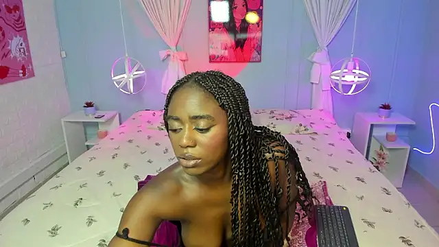 Snapshot of naomi_campell chatting on 02-10-26, 07:24 naomi campell online show from 02-10-26, 07:24