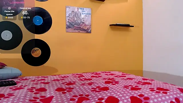 juliette18rose online show from 06-19-26, 07:52