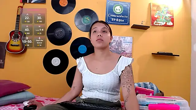 juliette18rose online show from 06-10-26, 07:37