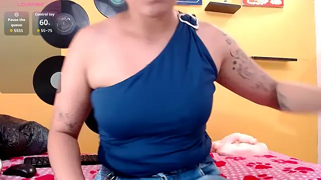 juliette18rose online show from 06-17-26, 07:35