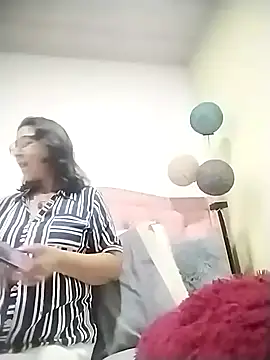 RosseLaure online show from 02-03-26, 01:38