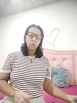 RosseLaure online show from 05-15-26, 01:47