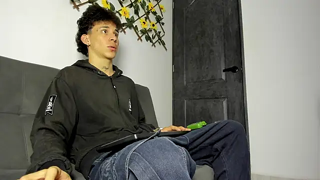 Maxxx bigcockx online show from 03-18-26, 04:15