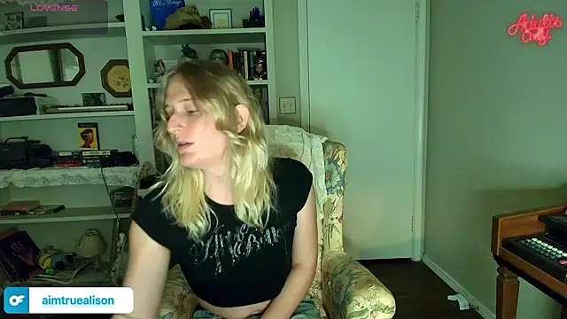 Snapshot of goddessalison chatting on 07-21-26, 01:30 goddessalison online show from 07-21-26, 01:30
