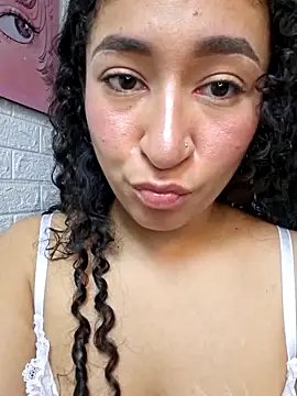 Snapshot of Dany_Moon_ chatting on 02-24-26, 03:29 Dany Moon online show from 02-24-26, 03:29