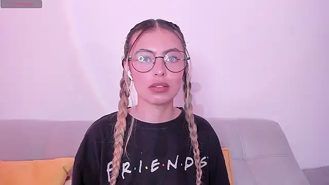 Snapshot of Fernanda_aaaa chatting on 03-02-26, 02:02 Fernanda aaaa online show from 03-02-26, 02:02