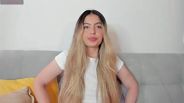 Snapshot of Fernanda_aaaa chatting on 02-08-26, 01:53 Fernanda aaaa online show from 02-08-26, 01:53