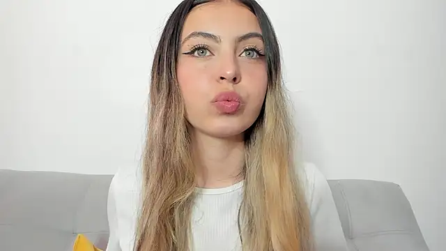 Fernanda aaaa online show from 05-12-26, 03:18