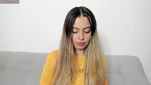 Fernanda aaaa online show from 05-13-26, 03:30