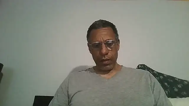 swimmer2496 online show from 05-02-26, 05:56