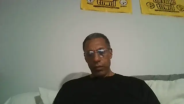 swimmer2496 online show from 06-21-26, 02:06