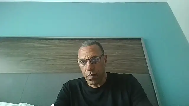swimmer2496 online show from 05-16-26, 05:56